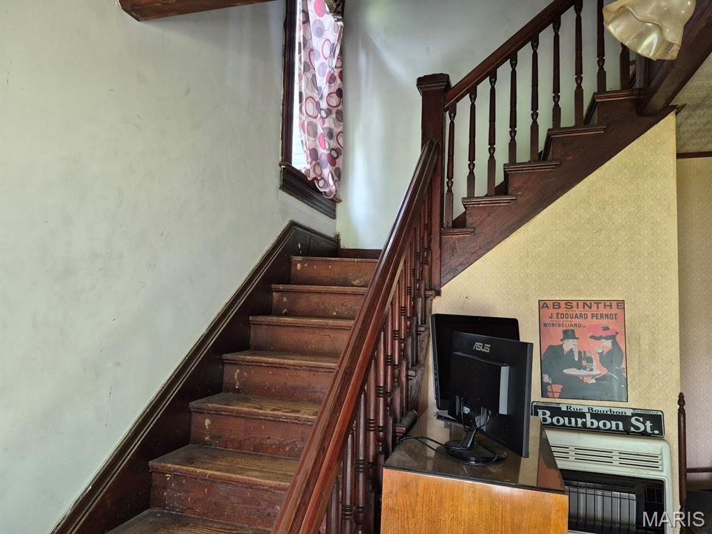 128 E Sigler Property Photo 8