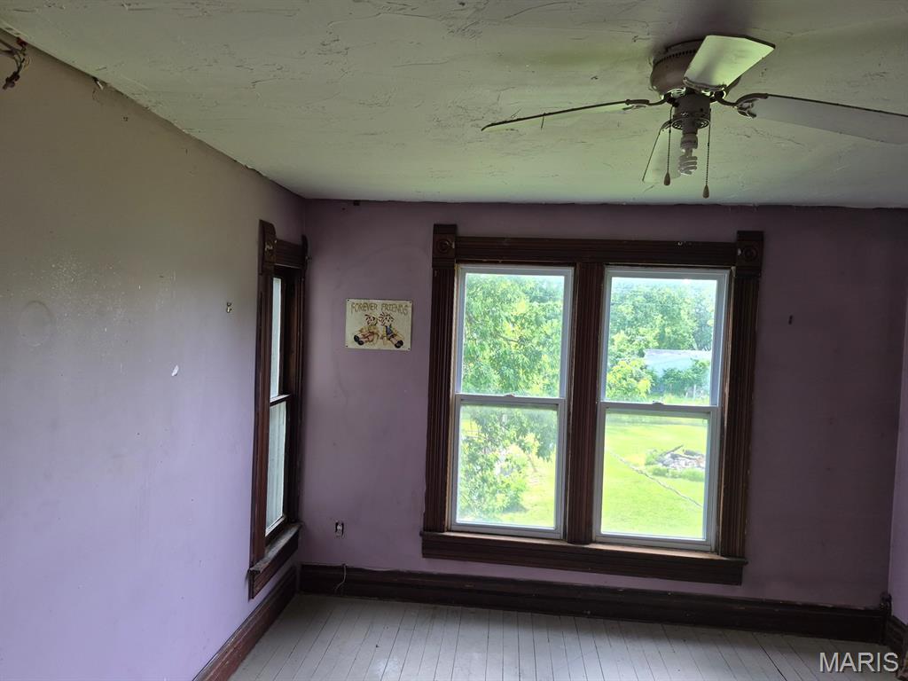 128 E Sigler Property Photo 12