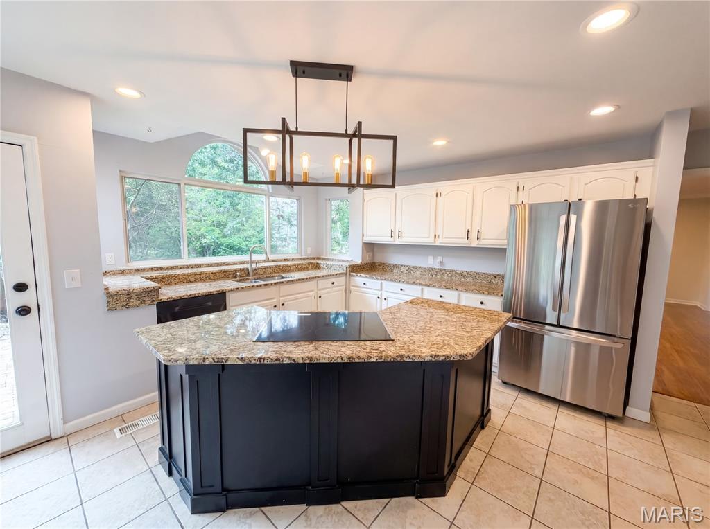 16201 Surfview Court Property Photo 2