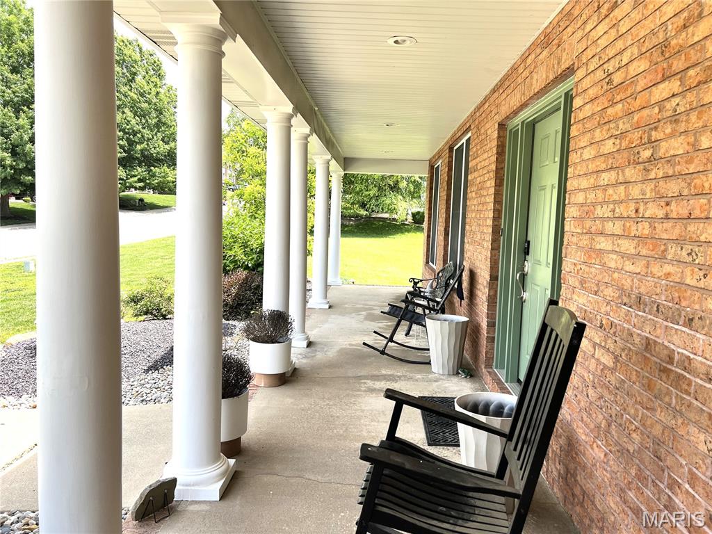863 Marc Drive Property Photo 2