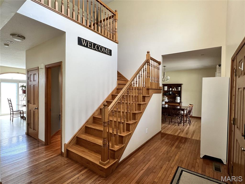 863 Marc Drive Property Photo 4