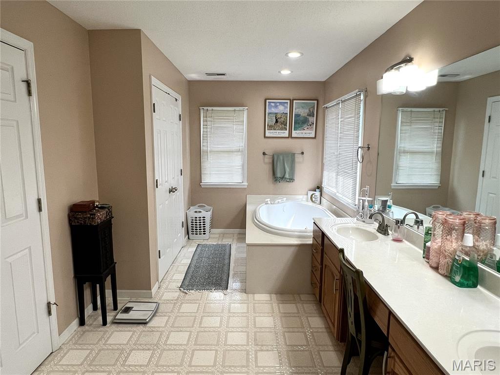 863 Marc Drive Property Photo 23