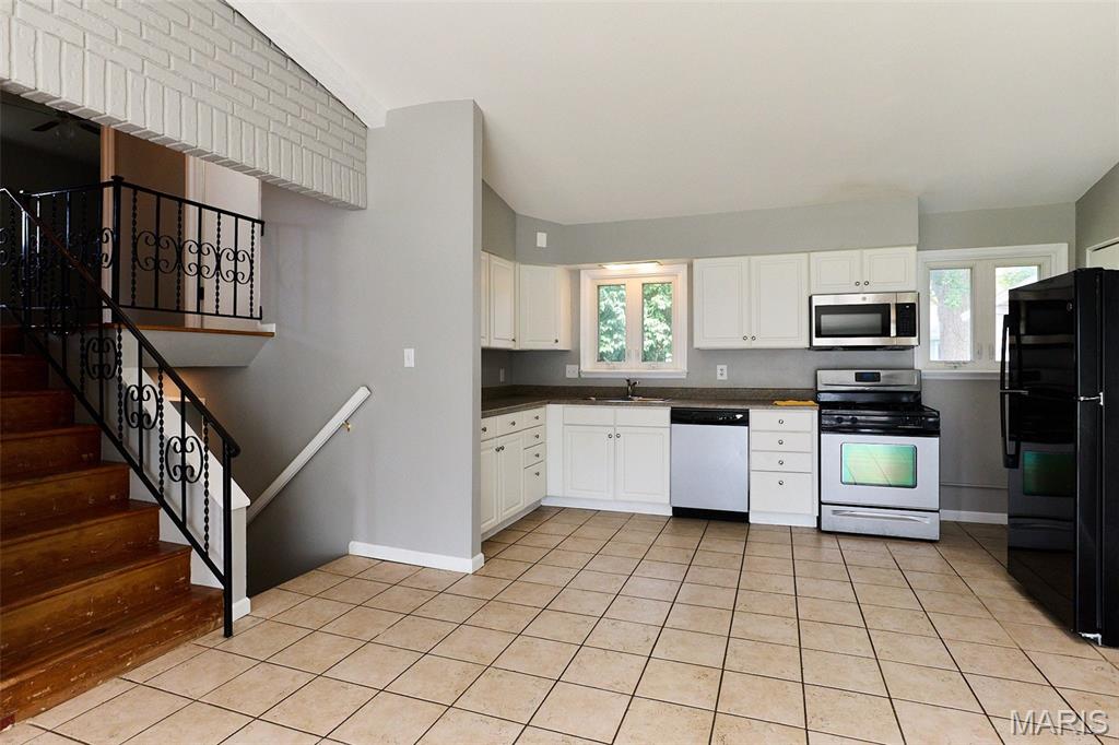 13 Sunridge Lane Property Photo 2