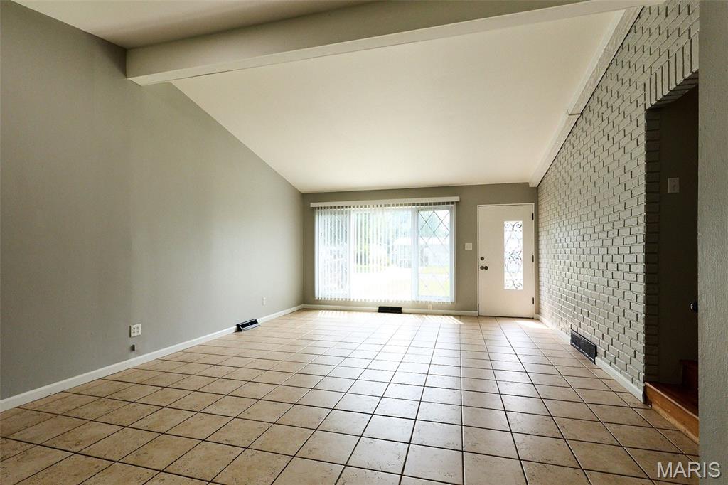13 Sunridge Lane Property Photo 5