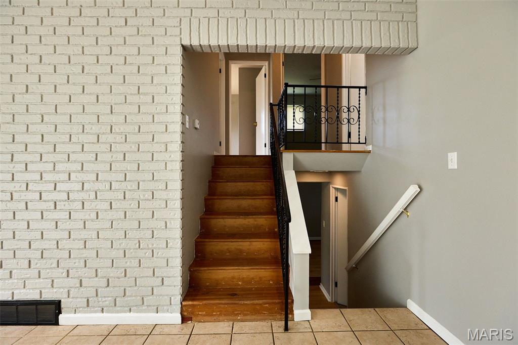 13 Sunridge Lane Property Photo 6