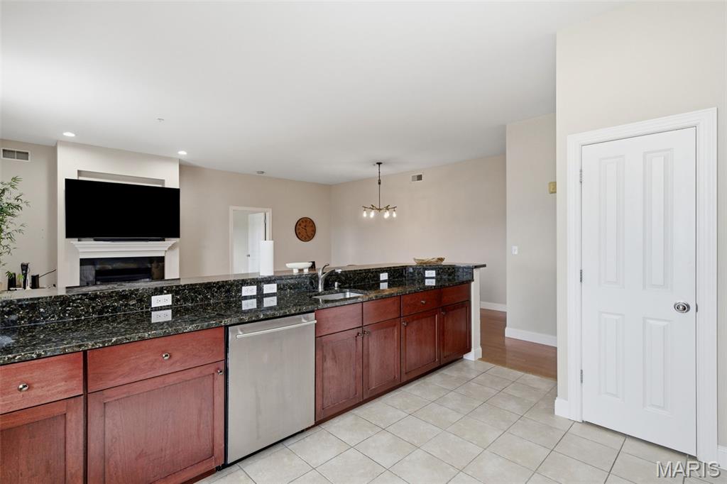 1515 Lafayette Avenue 619 Property Photo 16