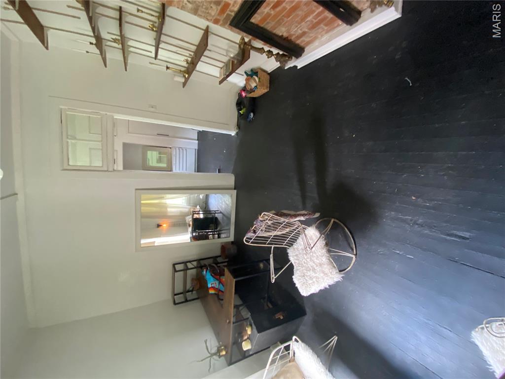 2642 Geyer Avenue Property Photo 3
