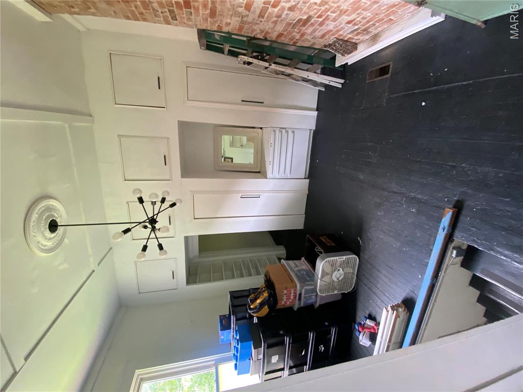2642 Geyer Avenue Property Photo 4