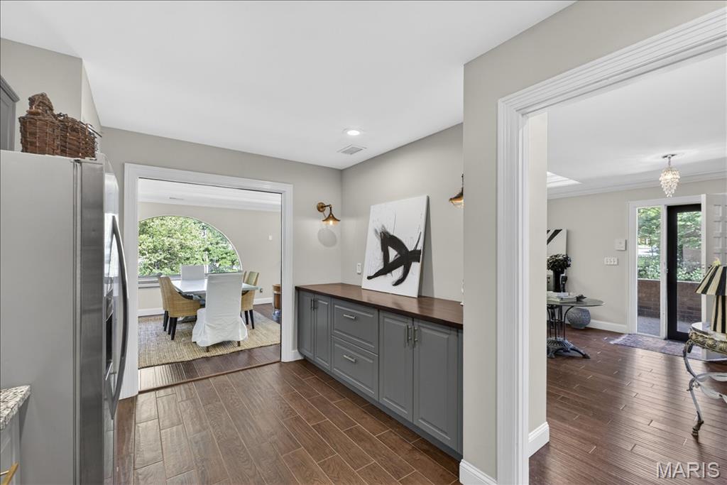 8030 Pershing Avenue Property Photo 13