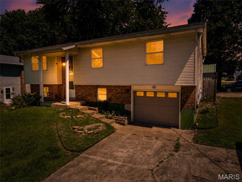 1307 E Chestnut Street Property Photo 1