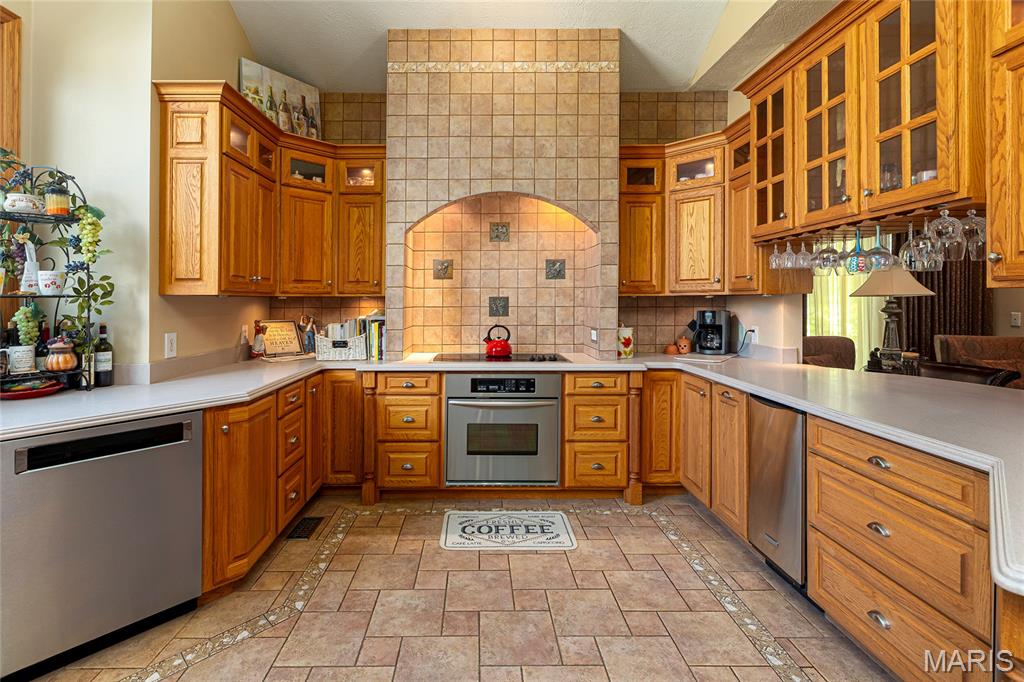 12863 Bowling Alley Property Photo 11