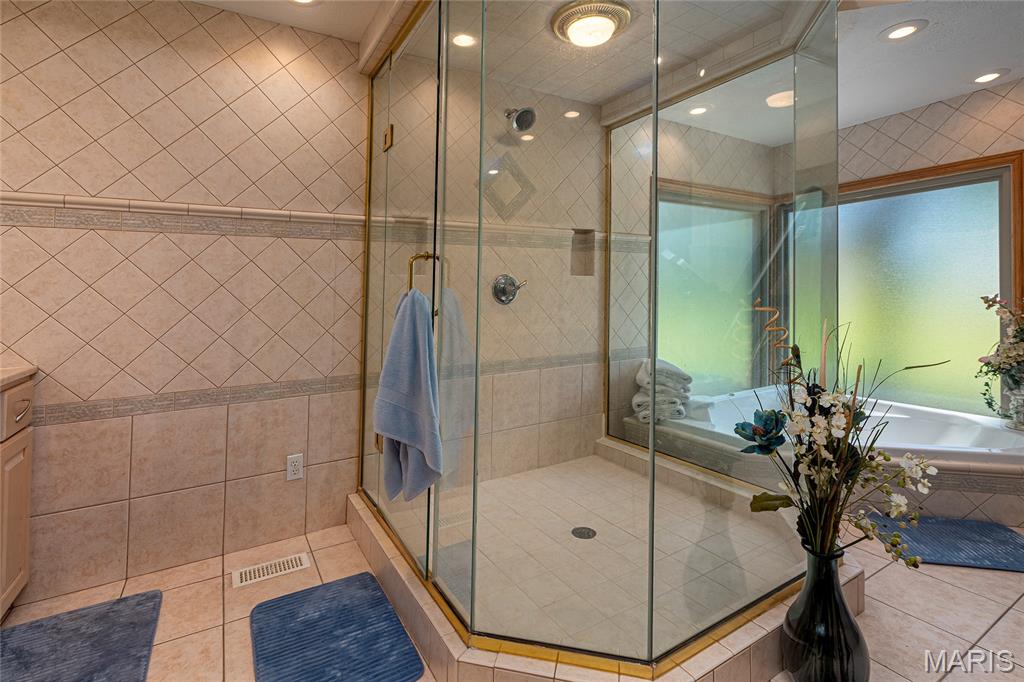 12863 Bowling Alley Property Photo 19