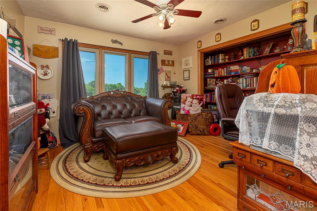 12863 Bowling Alley Property Photo 27