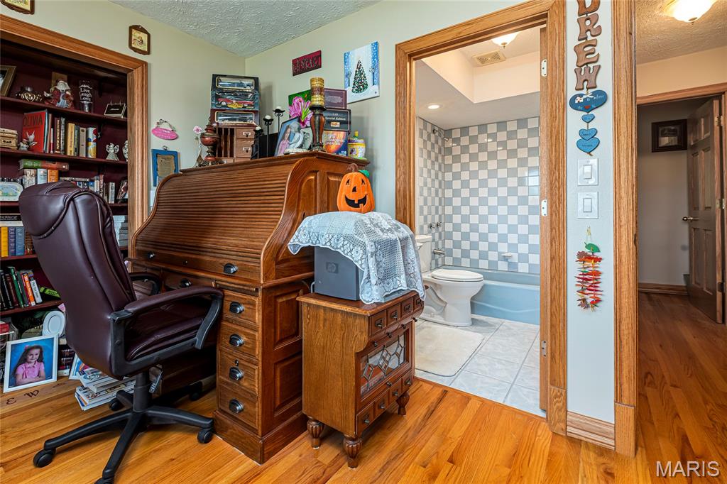 12863 Bowling Alley Property Photo 28