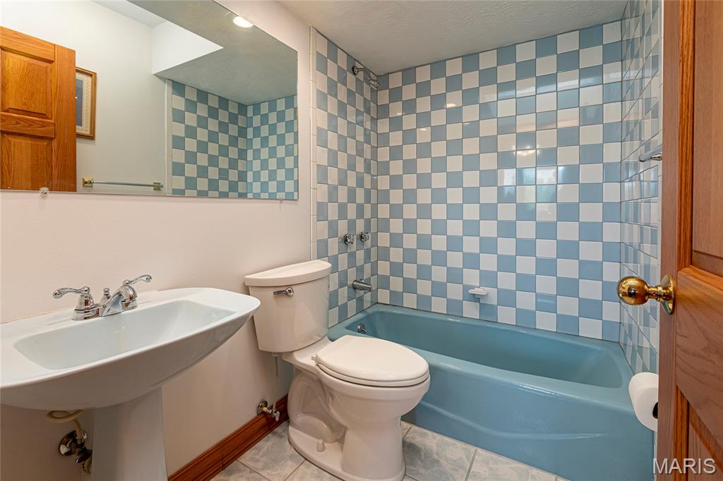 12863 Bowling Alley Property Photo 29