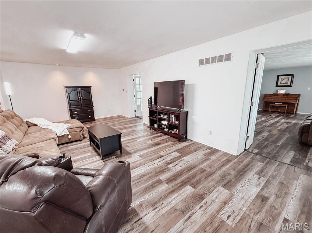 2707 Lemon Street Road Property Photo 11