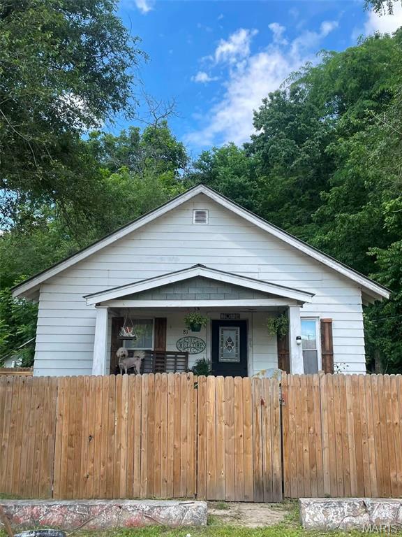 81 E 3rd Street Property Photo 1