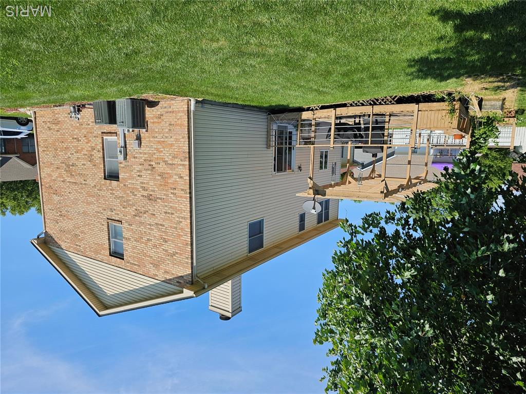 611 Brookstone Court Property Photo 4