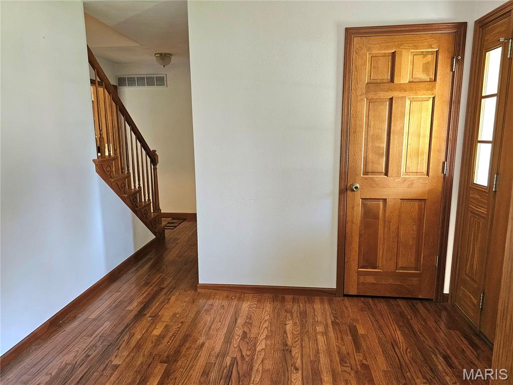 611 Brookstone Court Property Photo 7