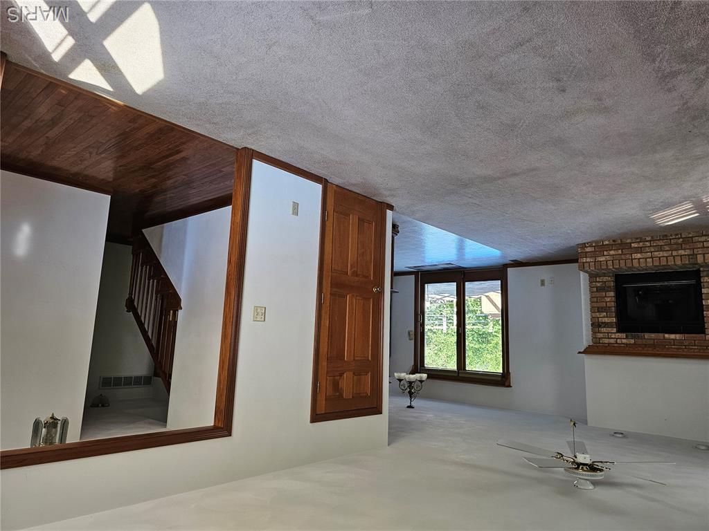 611 Brookstone Court Property Photo 16