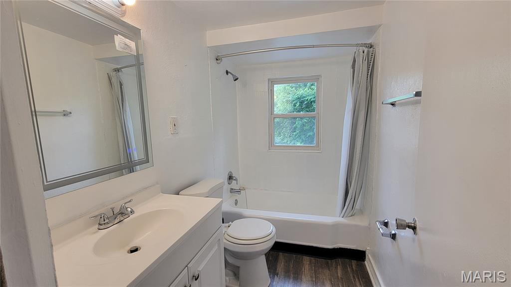 8720 Marcella Avenue Property Photo 12