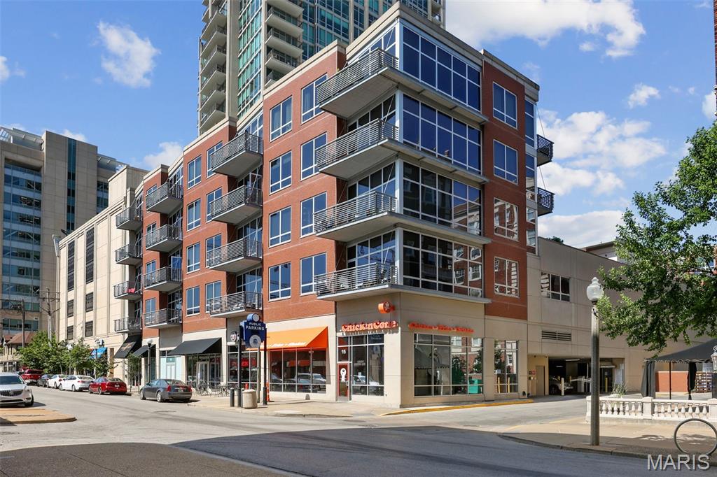 9 N Euclid Avenue 610 Property Photo 1