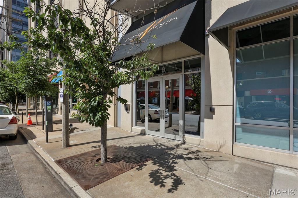 9 N Euclid Avenue 610 Property Photo 2