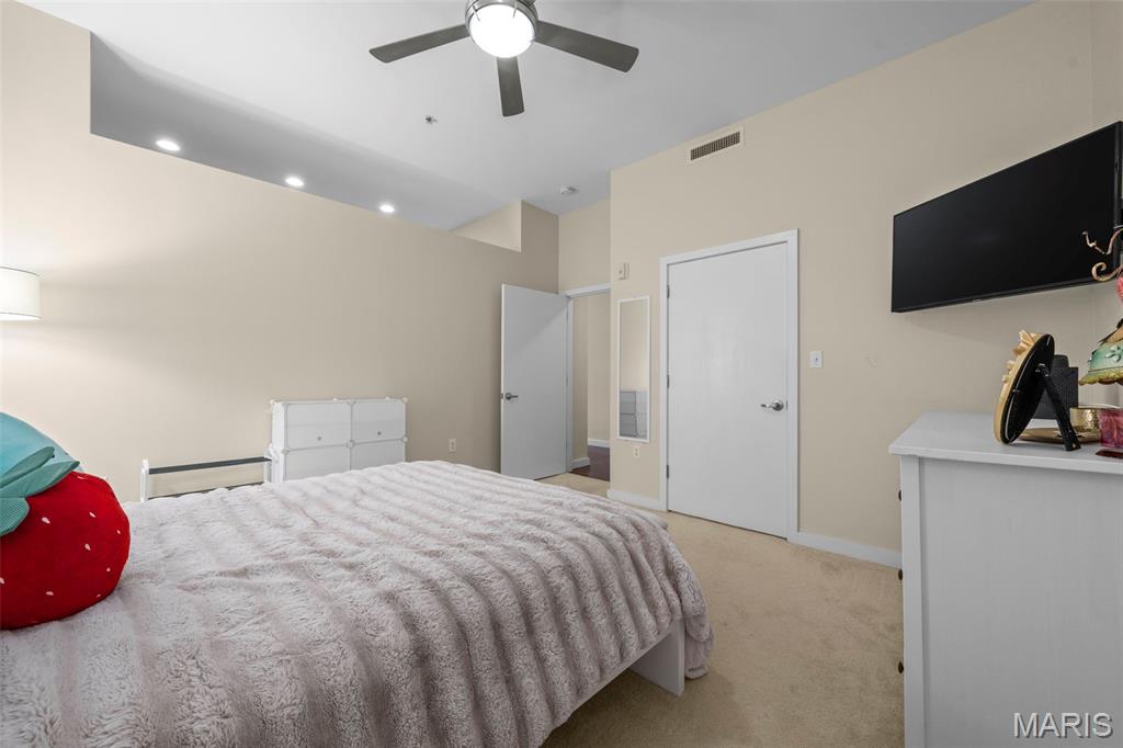 9 N Euclid Avenue 610 Property Photo 14