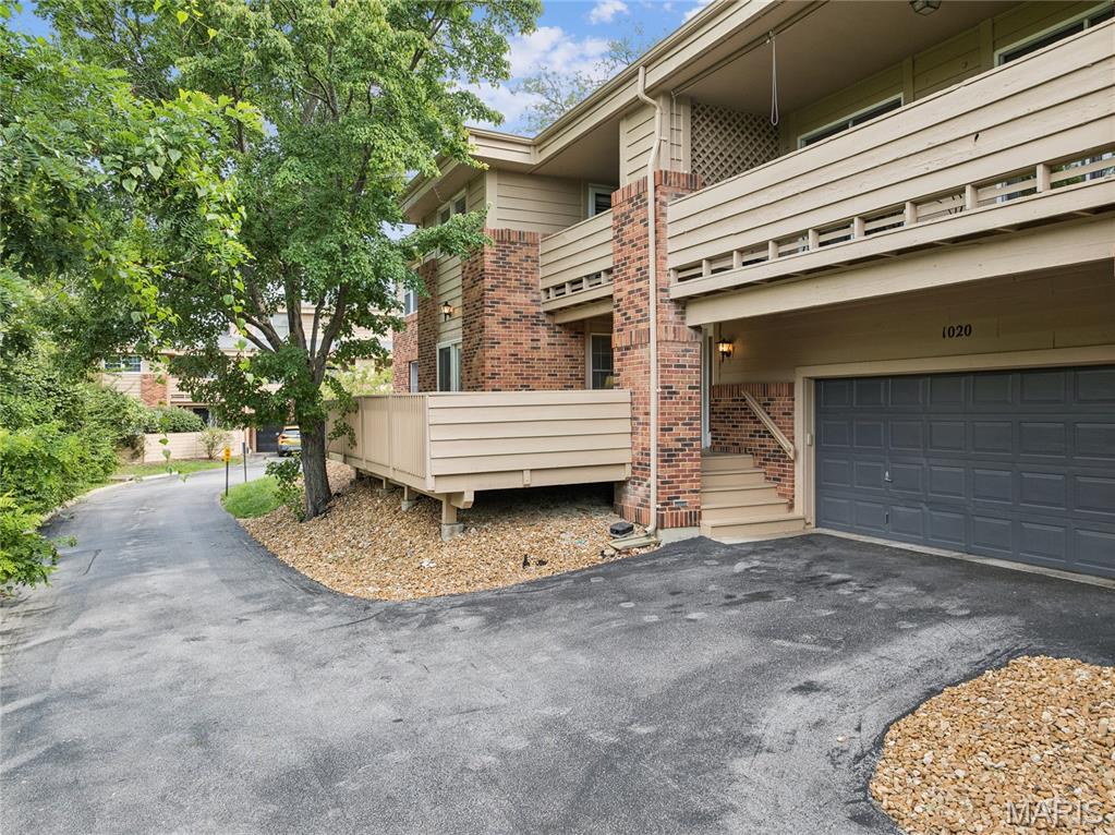 1020 Claytonbrook Drive Property Photo 1
