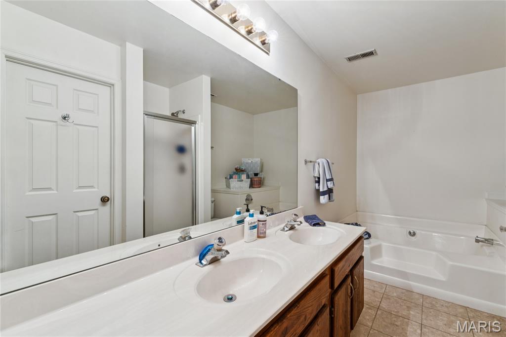 1020 Claytonbrook Drive Property Photo 13