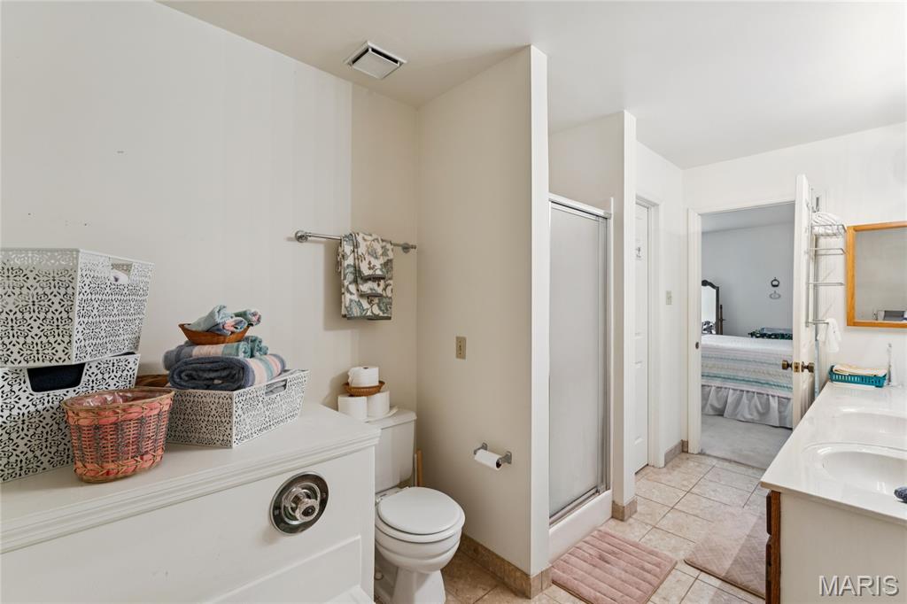 1020 Claytonbrook Drive Property Photo 14