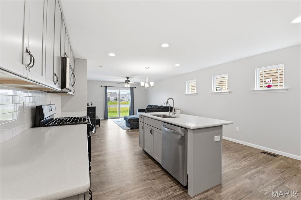 428 Copperfield Court Property Photo 8