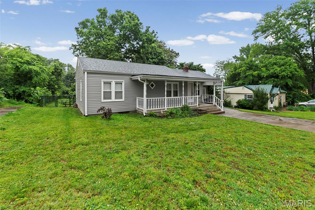2753 Chrysler Street Property Photo 3