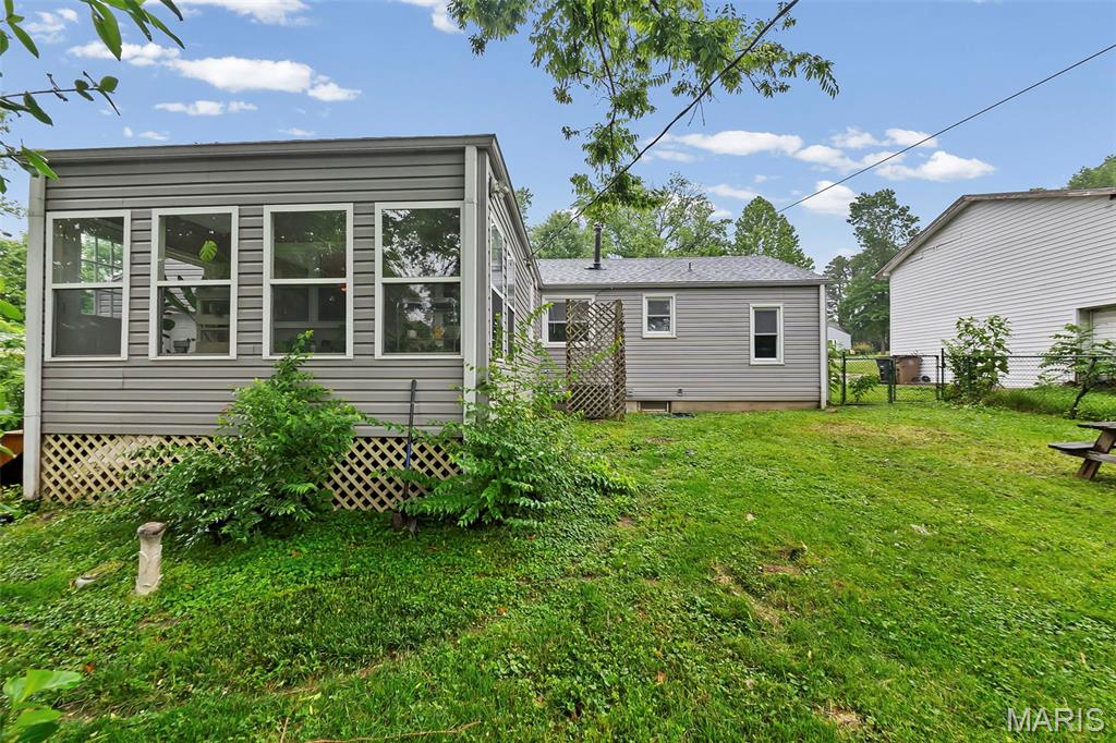 2753 Chrysler Street Property Photo 6