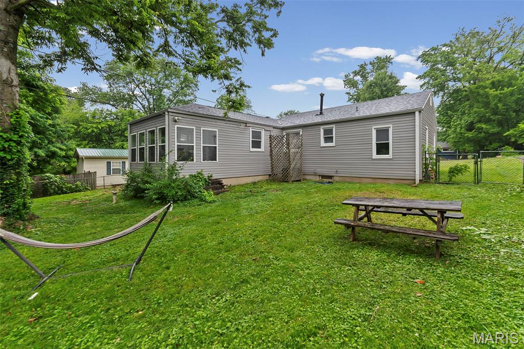 2753 Chrysler Street Property Photo 8