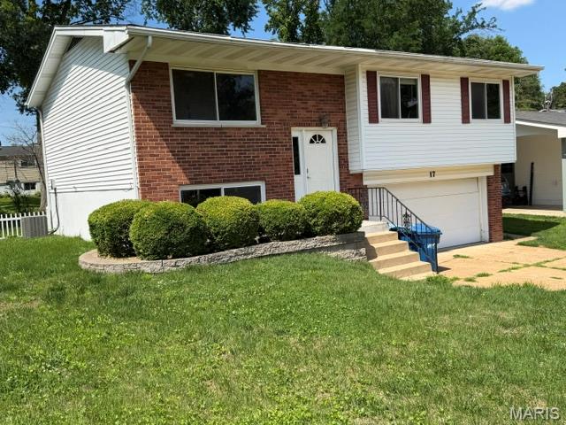 17 Saint Lawrence Drive Property Photo 1