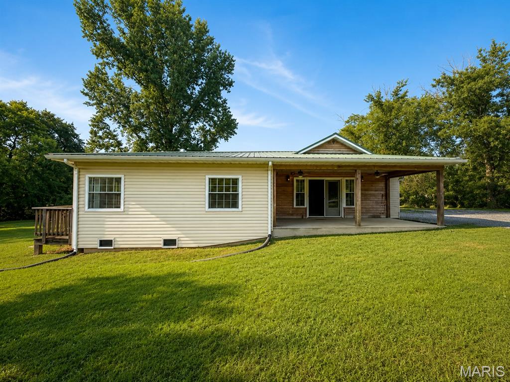 19463 State Highway U Property Photo 3