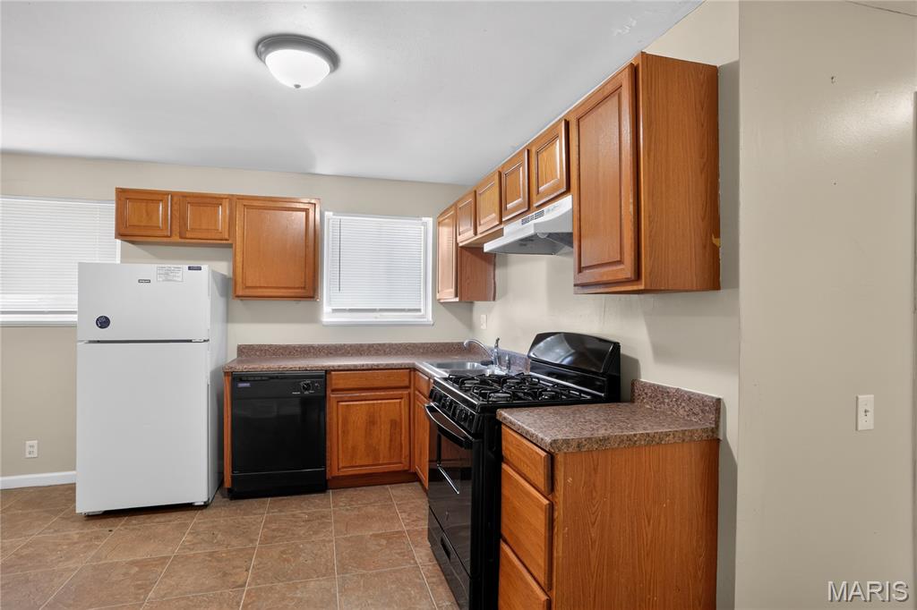 10226 Green Valley Drive Property Photo 9