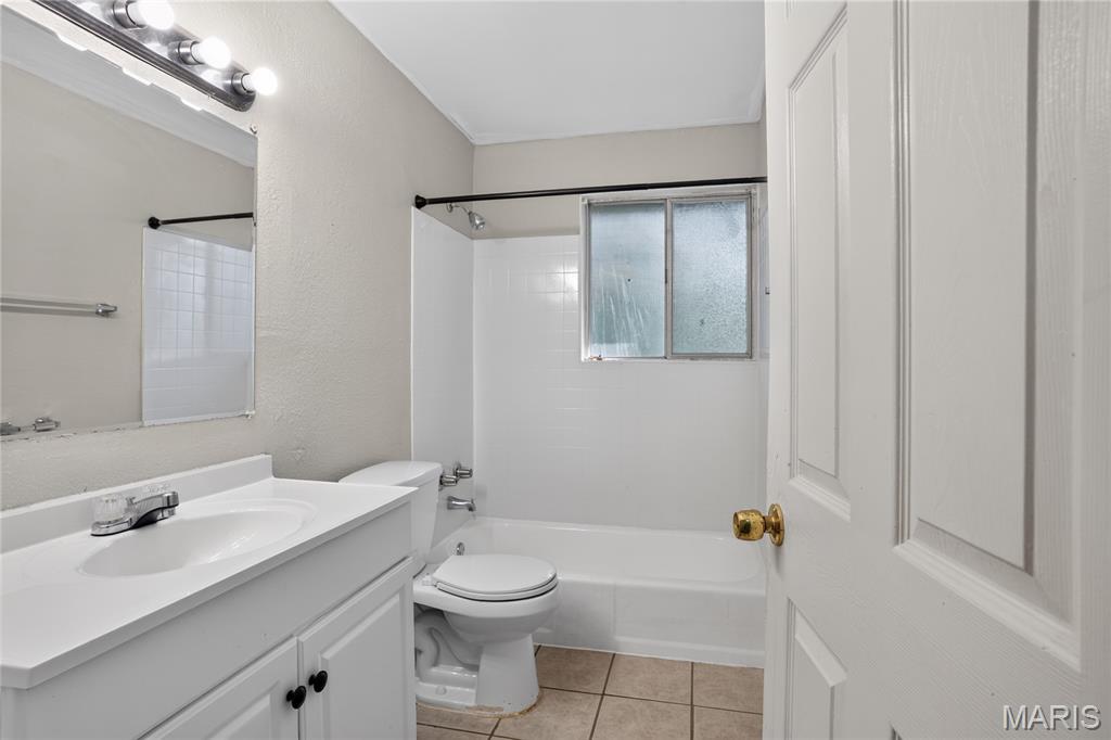 10226 Green Valley Drive Property Photo 16