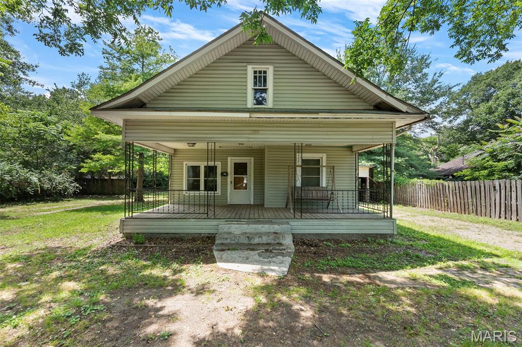 703 N Vandeventer Street Property Photo 1