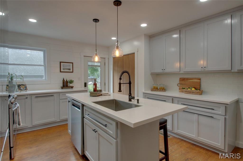 801 College Street Property Photo 11