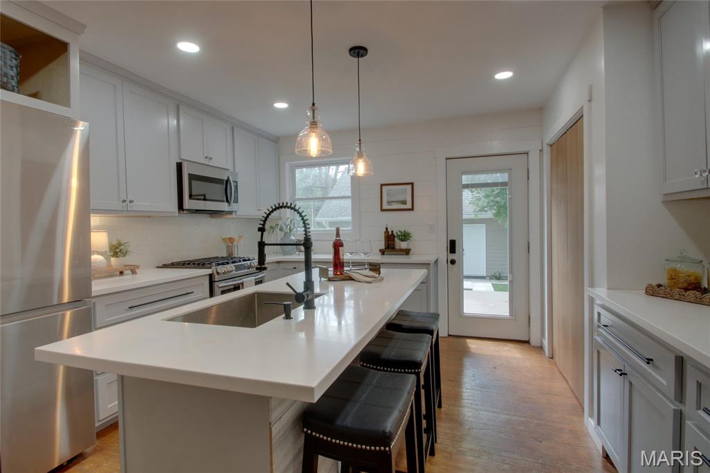 801 College Street Property Photo 12
