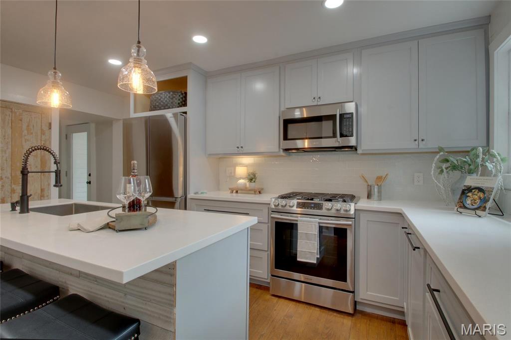 801 College Street Property Photo 14