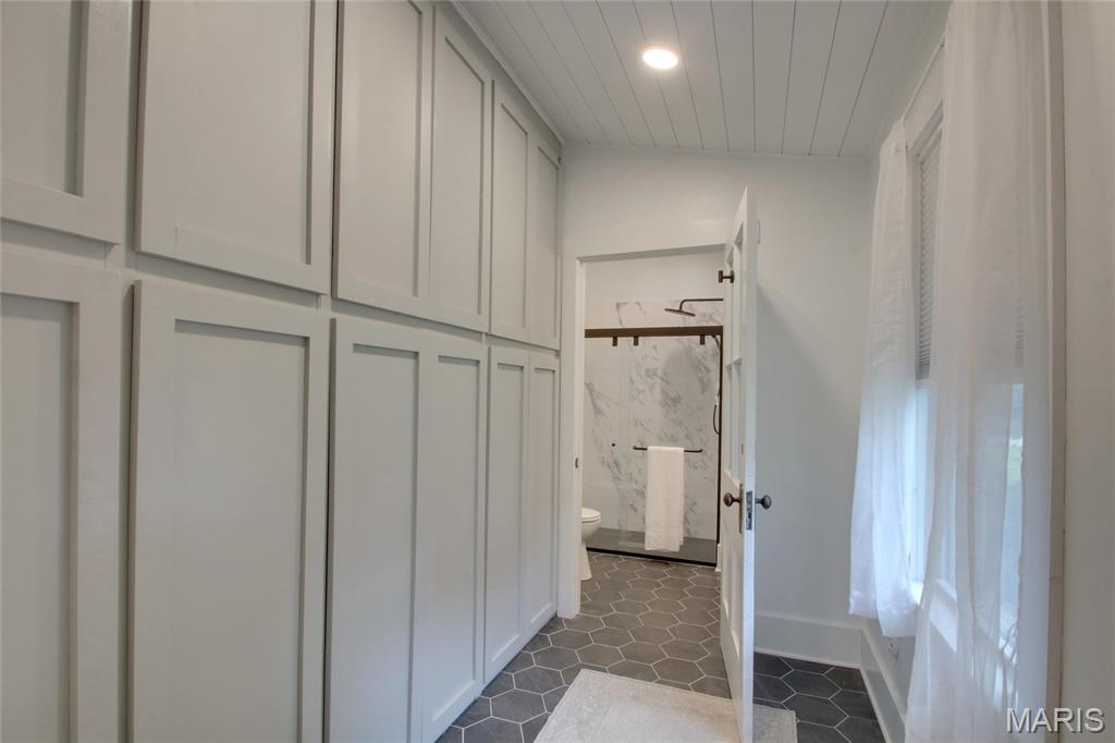 801 College Street Property Photo 20