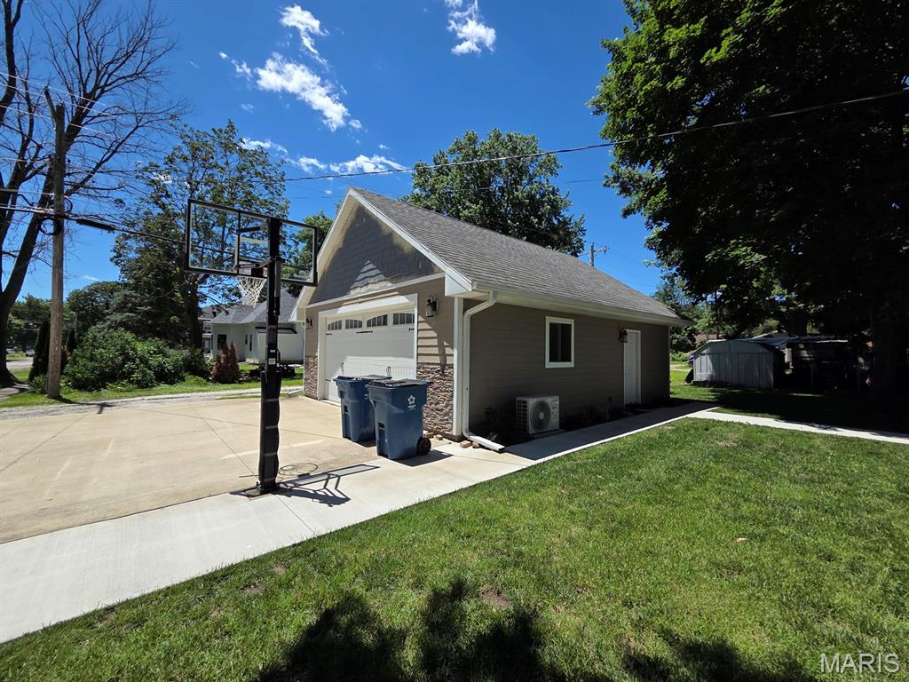 801 College Street Property Photo 42