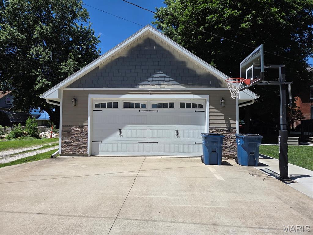 801 College Street Property Photo 43