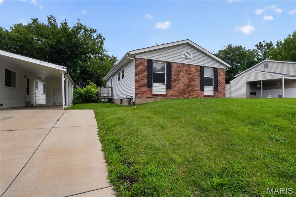 2583 Robley Drive Property Photo 4