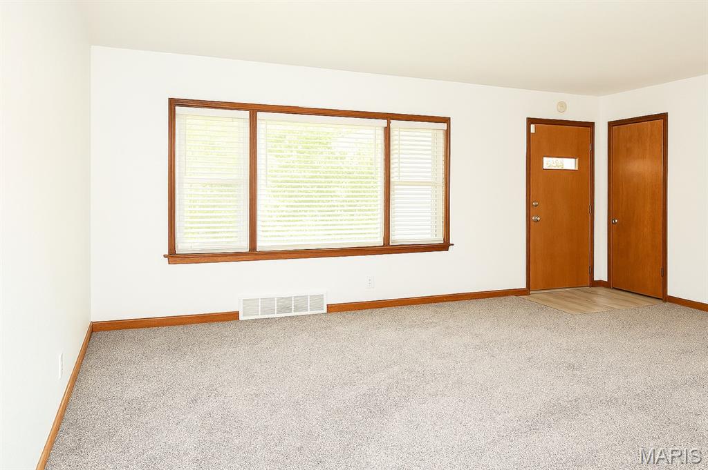 901 Fontaine Place Property Photo 4