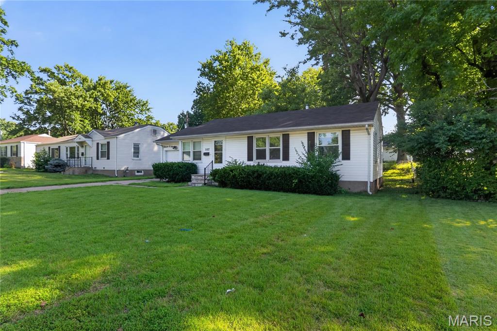 1107 Bakewell Drive Property Photo 1