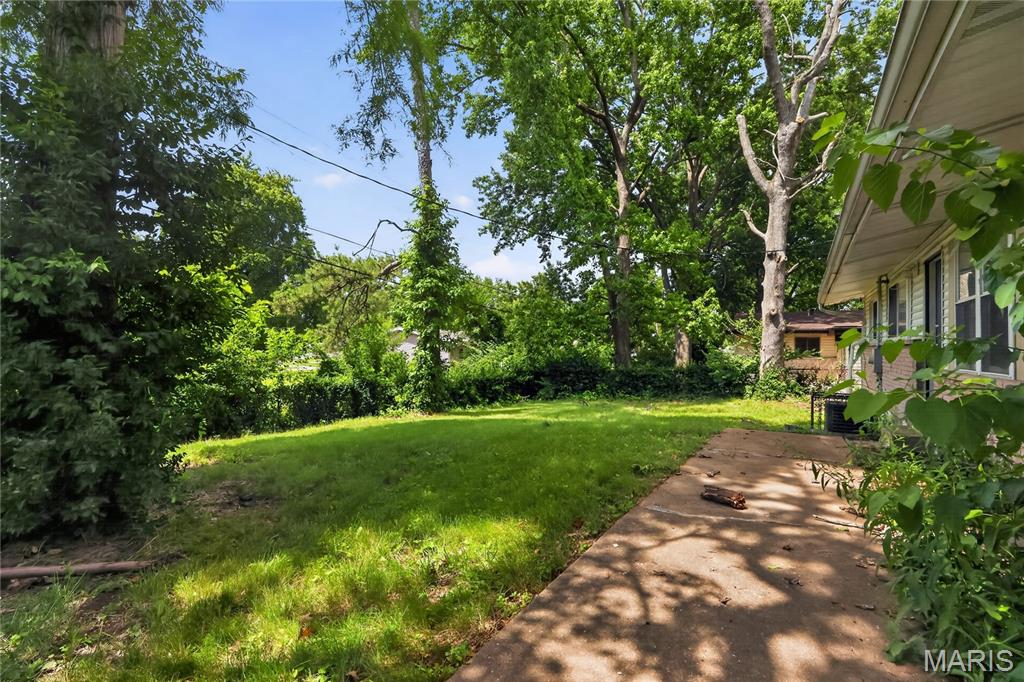 2254 Gadbury Drive Property Photo 3